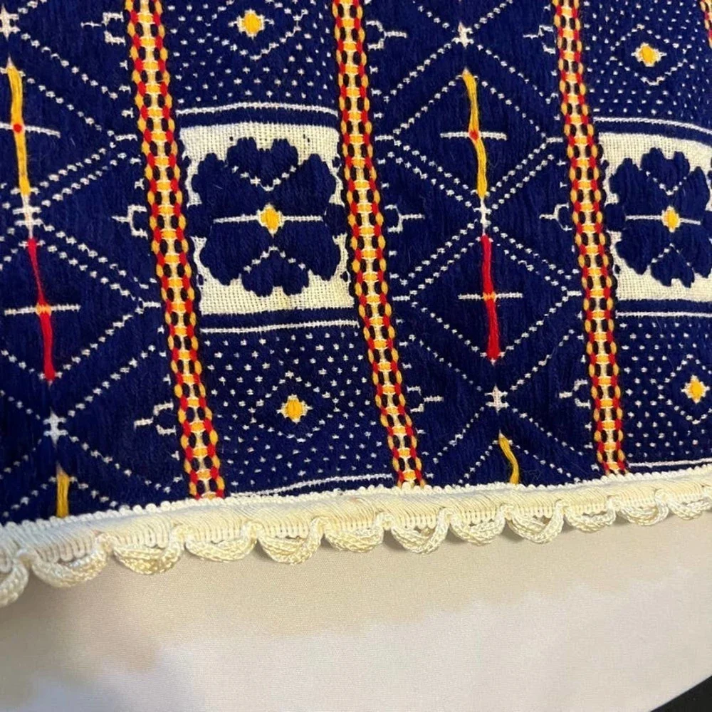 RUKOTVORINE blue white table cloth oval scalloped edge 36in x 98in